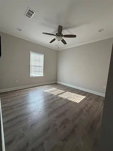2737 N Prieur St — Photo 13