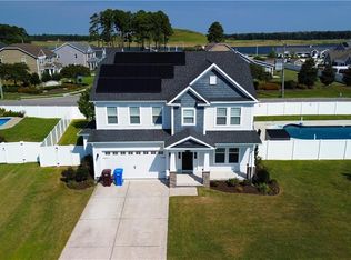 624 Ackerman Ln, Chesapeake, VA 23320