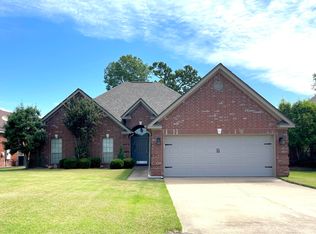 145 Sancerre Dr, Maumelle, AR 72113