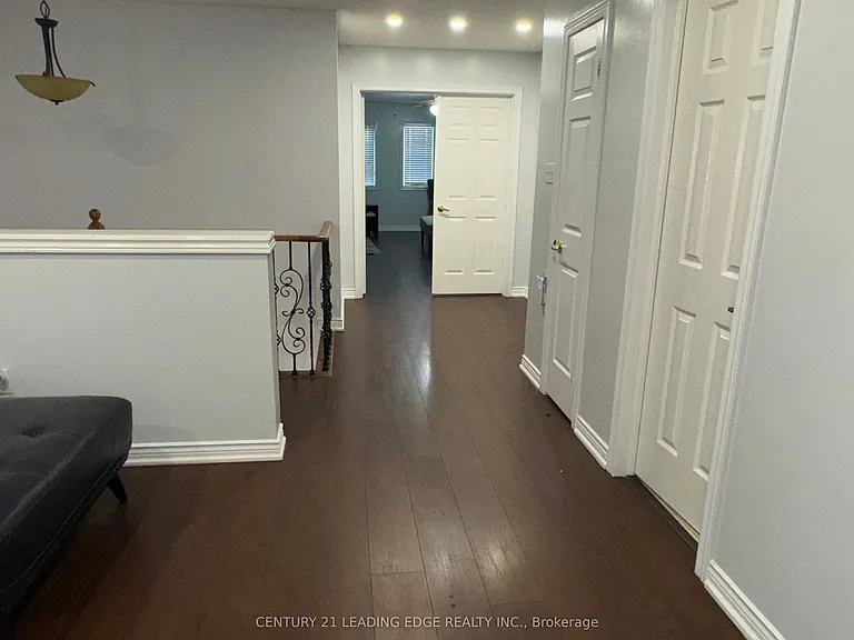 8 Woodcock Ave #MAIN — Photo 19