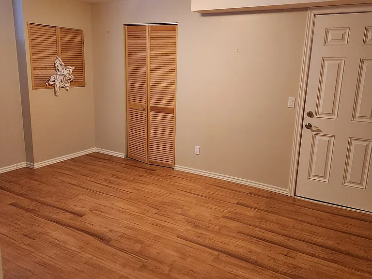 1297 Kettering Dr — Photo 3