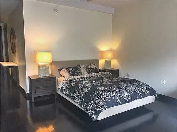 2nd image of 20 Pine St APT 1905