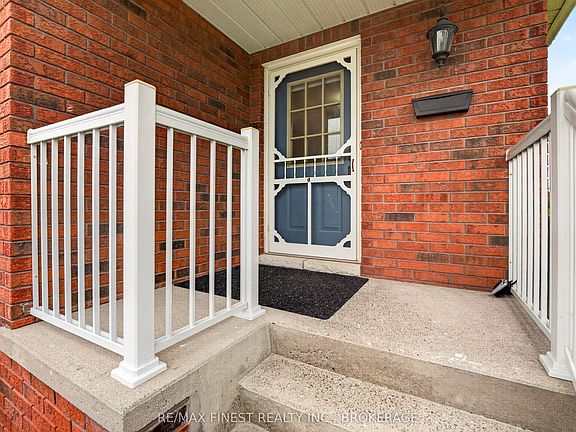 3rd image of 975 Ringstead St
