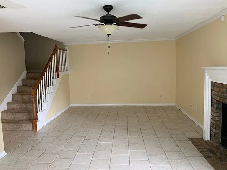 6017 Sussex Dr — Photo 4