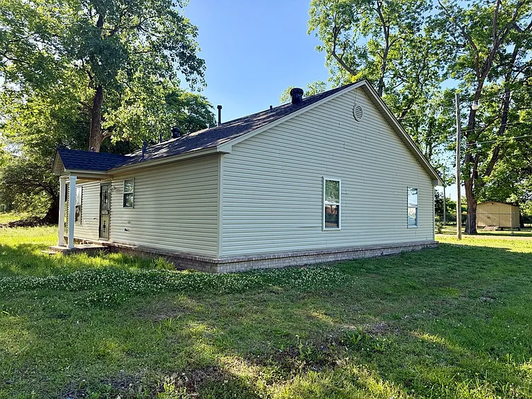 213 Randolph St — Photo 3