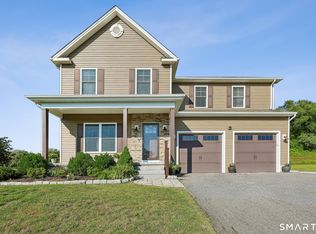 17 Sea View Terrace, Waterford, CT 06385