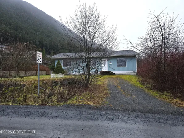 100 Kiksadi Ct, Sitka, AK 99835