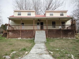 190 Big Beech Rd, Tennessee Ridge, TN 37178