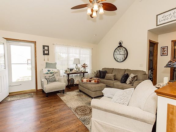 4th image of 2974 Jack Cir