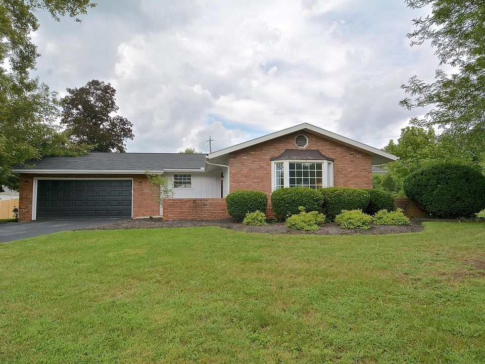 1st image of 5940 Baintree Dr