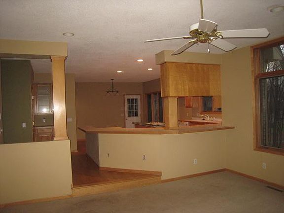 4th image of 2236 Stone Creek Ln E