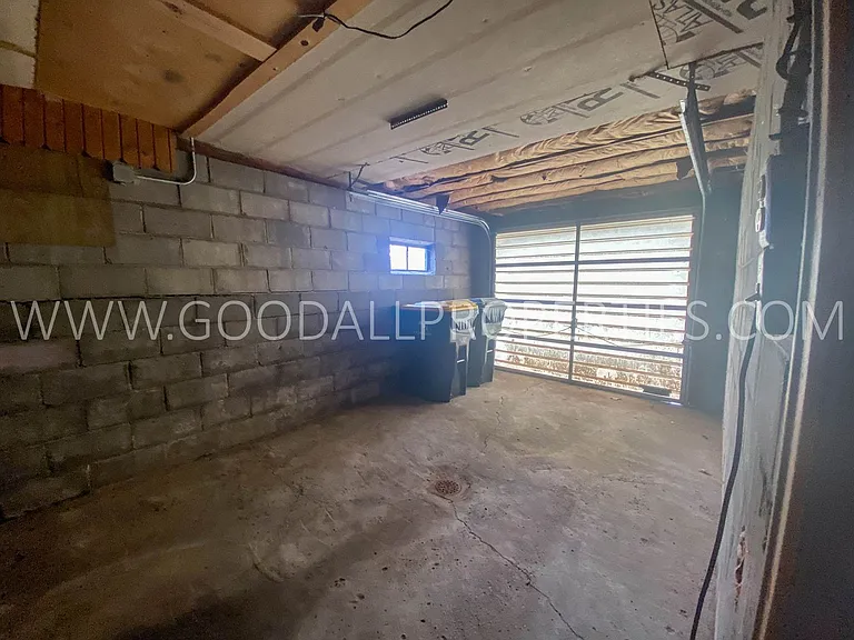 202 S 11th St — Photo 14