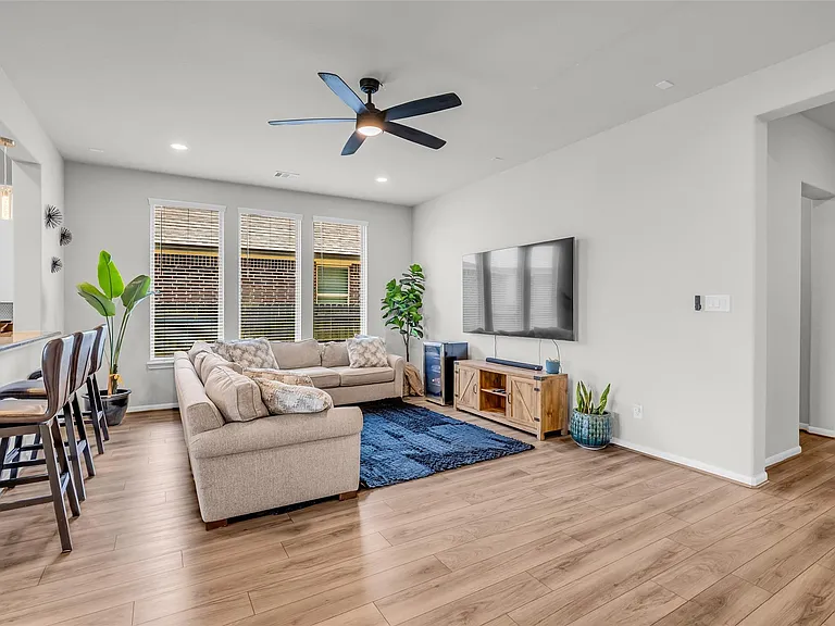 17330 Hartford Field Ln — Photo 5