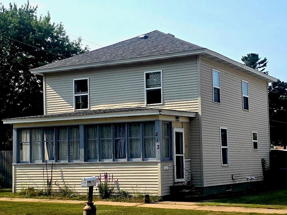 1st image of 213 W Monowau St