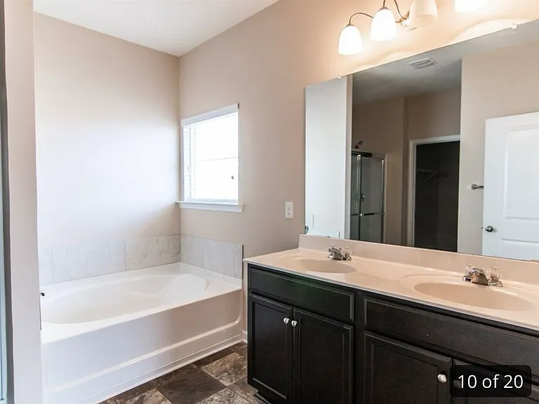 561 Townsend Place Dr — Photo 11