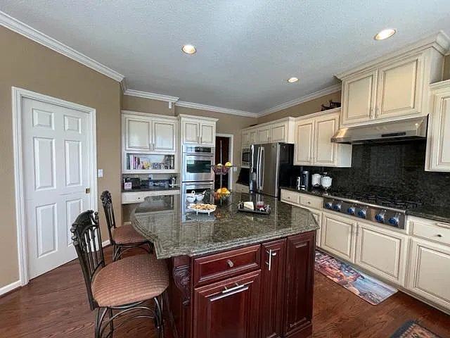 811 Fox Glen Pl — Photo 11