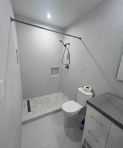 818 Brussels St #A — Photo 11