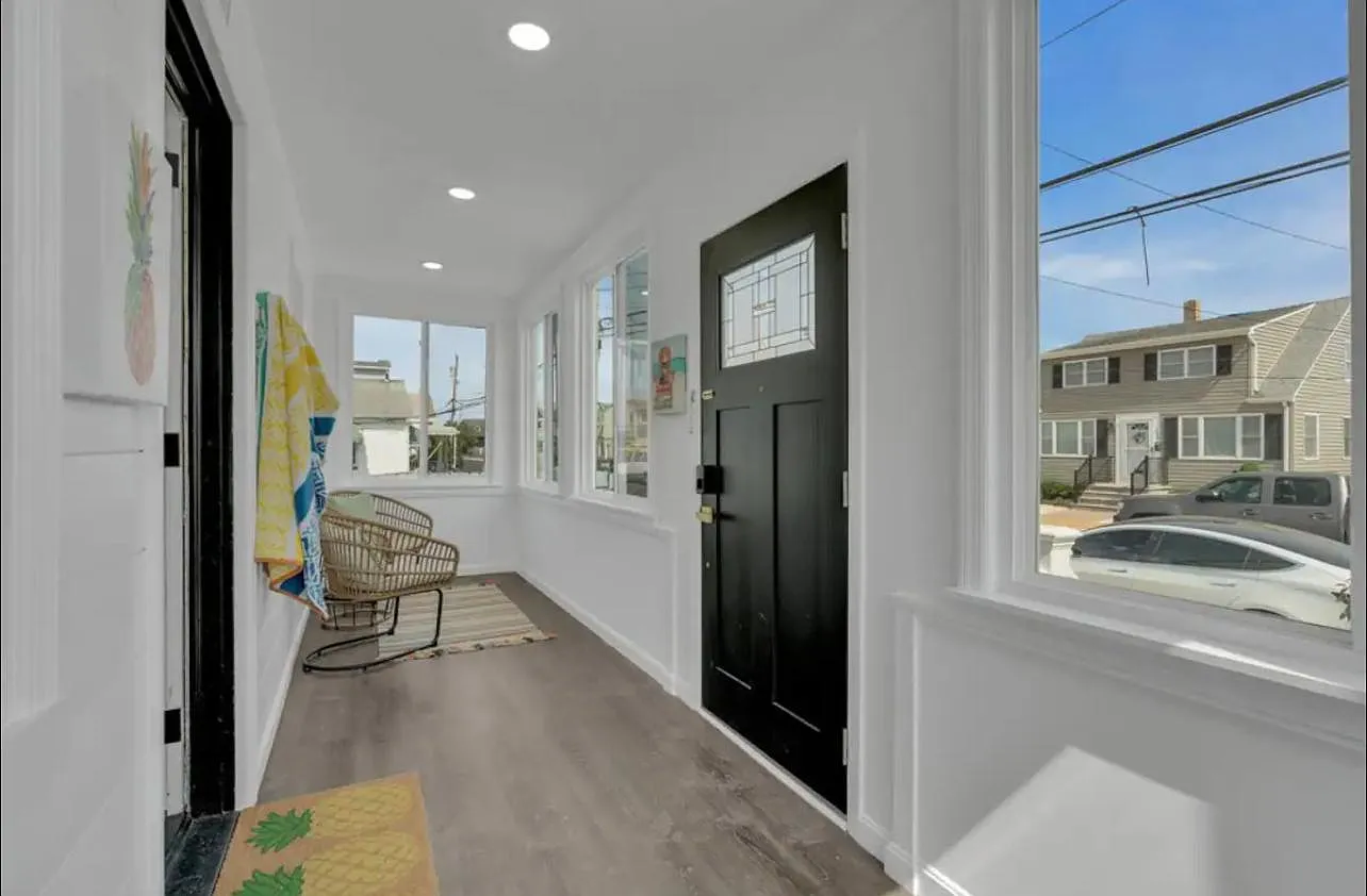 233 Sheridan Ave — Photo 3