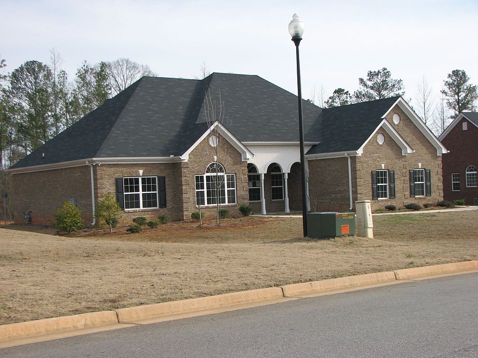 Front View of 130 Rose Creek Drive