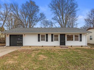 1710 Crescent Dr, Champaign, IL 61821