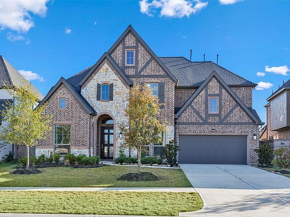 2nd image of 28907 Ridge Valley Ct
