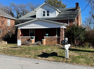 1001 Selma Blvd, Staunton, VA 24401