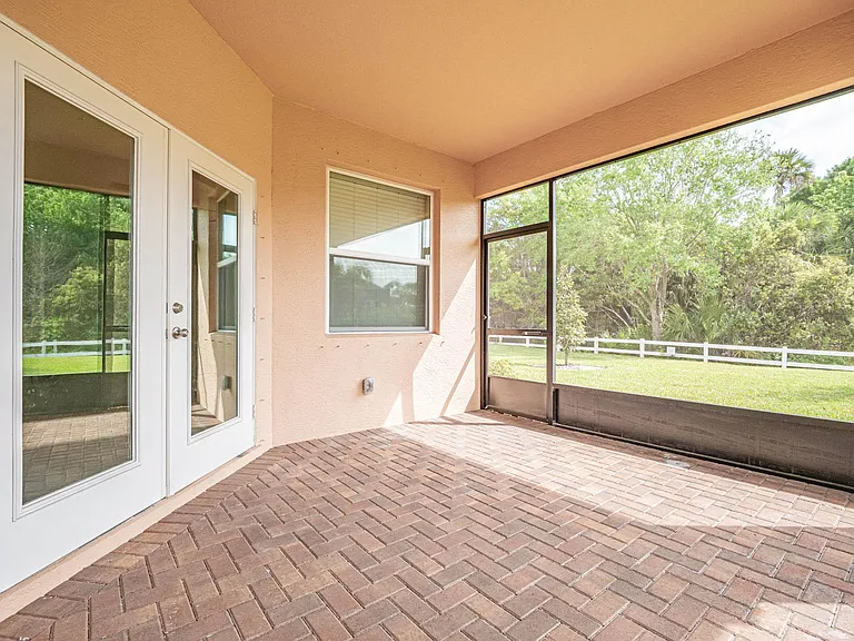 2576 Saint Lucia Cir — Photo 33