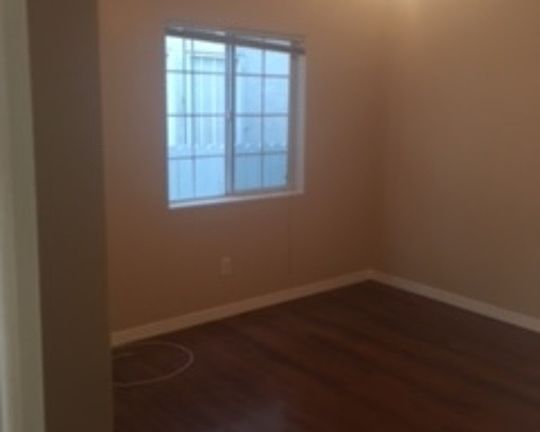 3rd image of 3112 W Vernon Ave