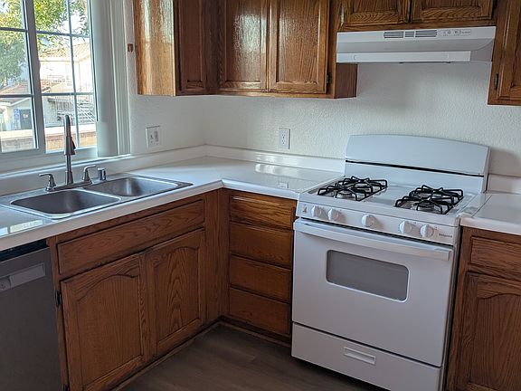 3rd image of 5942 Western Ave APT 4