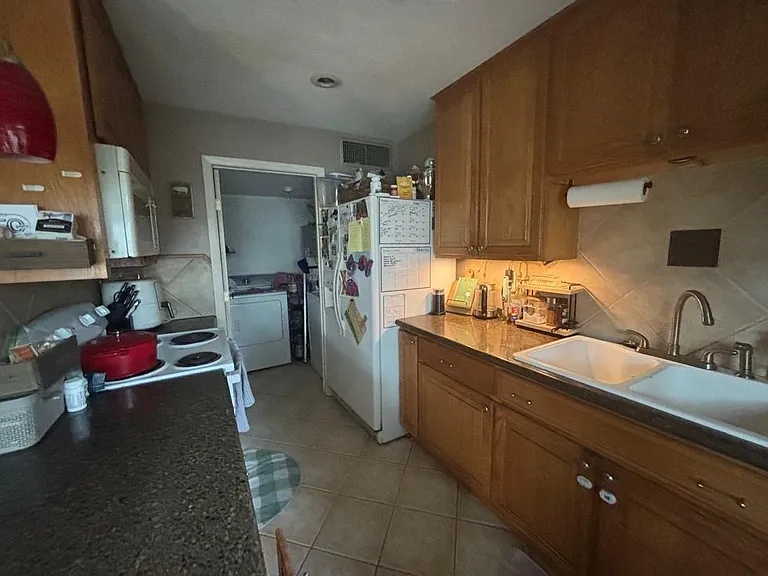 17307 Nordway Dr — Photo 3