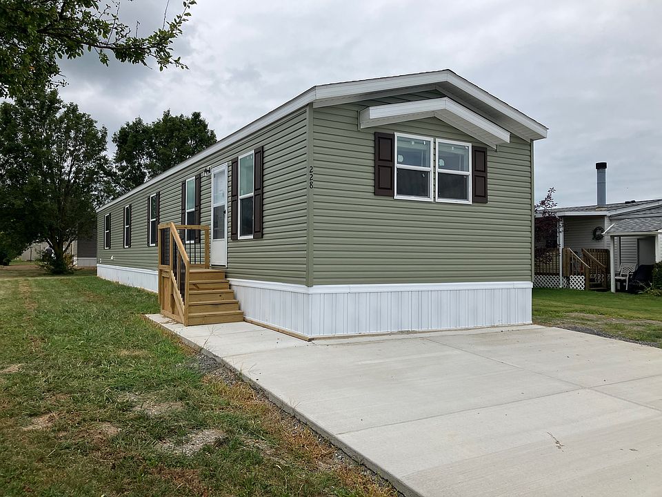 1st image of 228 Buckingham Dr #228
