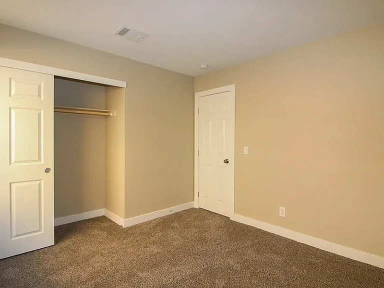 2314 Underpar Cir — Photo 4