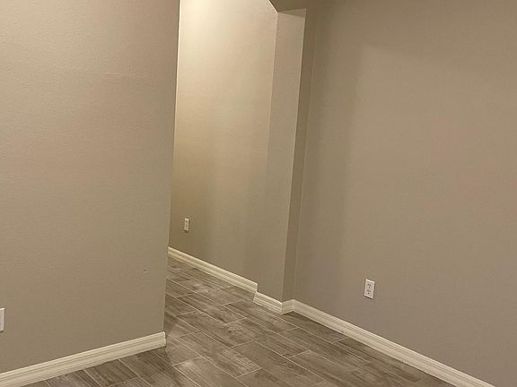 3rd image of 2331 Retreat View Cir