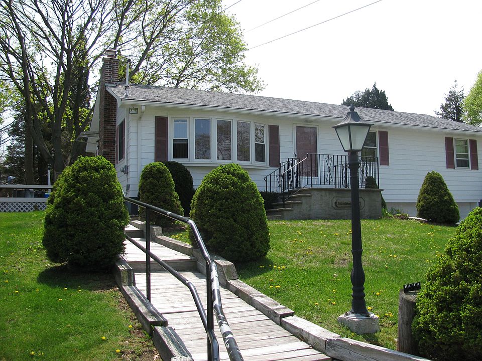 58 Franca Dr, Bristol, RI 02809 Zillow