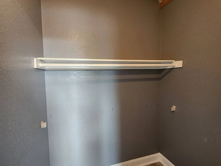 328 Dundee Dr — Photo 38