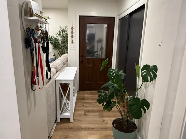 1229 Desnoyers St, Green Bay, WI 54303