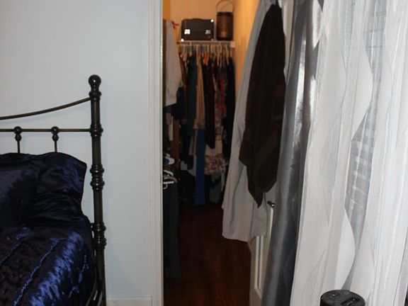 Walk-in closet