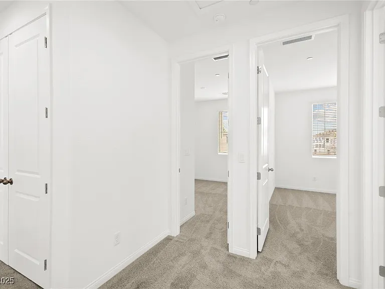 10140 Gabby Glen St — Photo 21