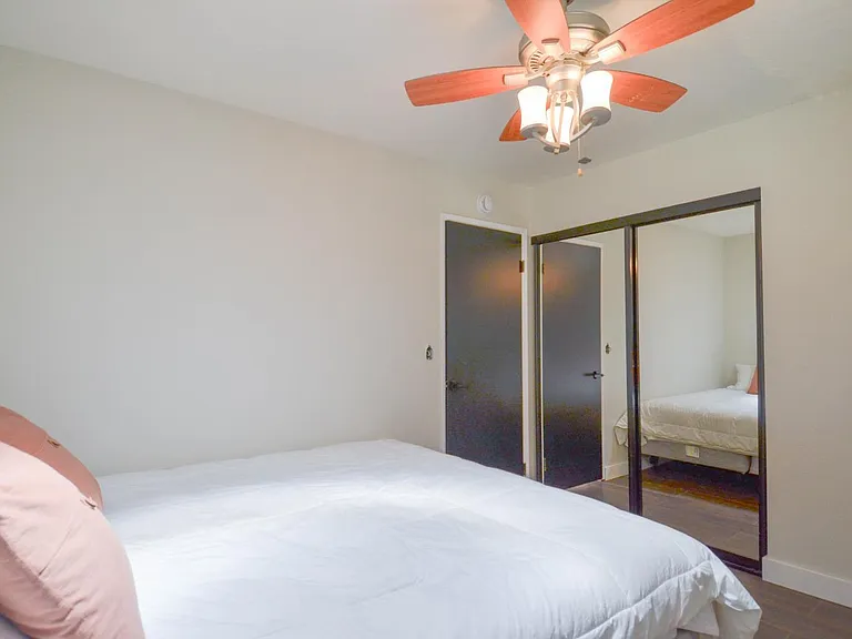 1321 Astoria Dr — Photo 36