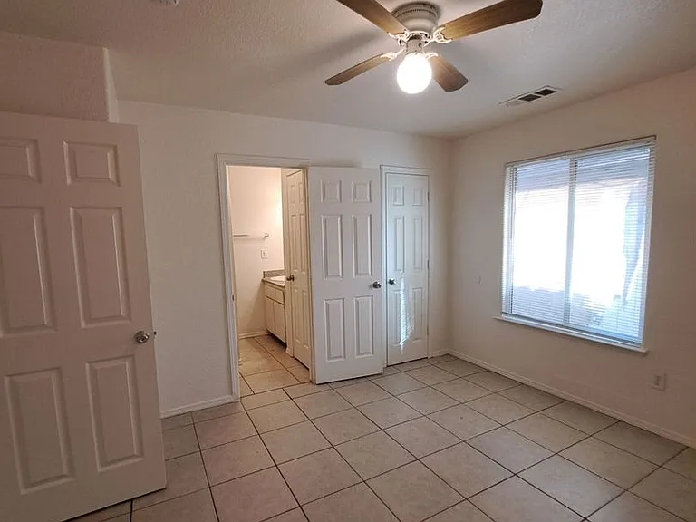 4781 E Ashlan Ave — Photo 8