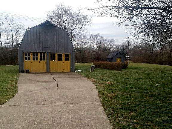 2nd image of 27 Dazey Dr