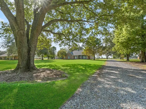 276 Maringouin Rd E, Maringouin, LA 70757