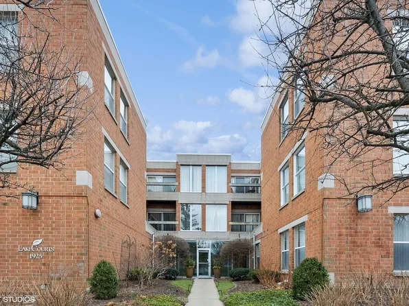 1925 Lake Ave Unit 107, Wilmette, IL 60091