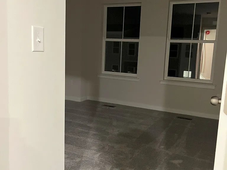 114 Continental Way — Photo 34