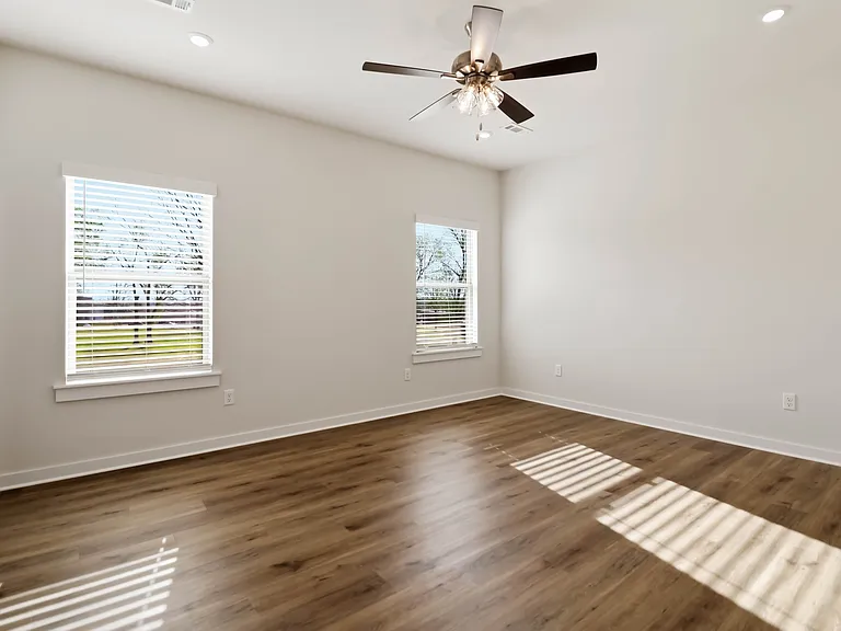 3406 SE K St #1 — Photo 9