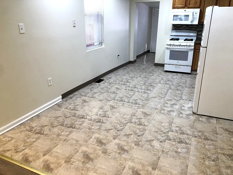 1323 N Allison St — Photo 11