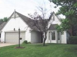 2722 Chipperfield Rd, Lawrence, KS 66047