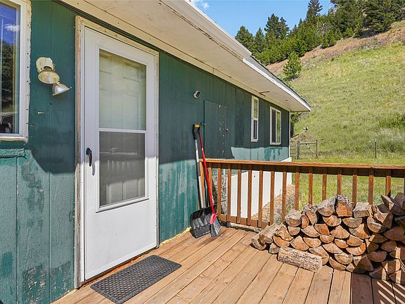 5th image of 311 Wickes Rd