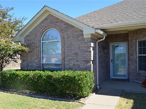 2nd image of 127 Chambers Creek Cir