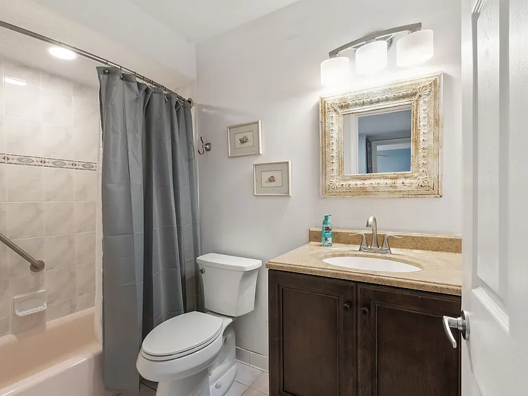 3056 S Fletcher Ave #203 — Photo 19